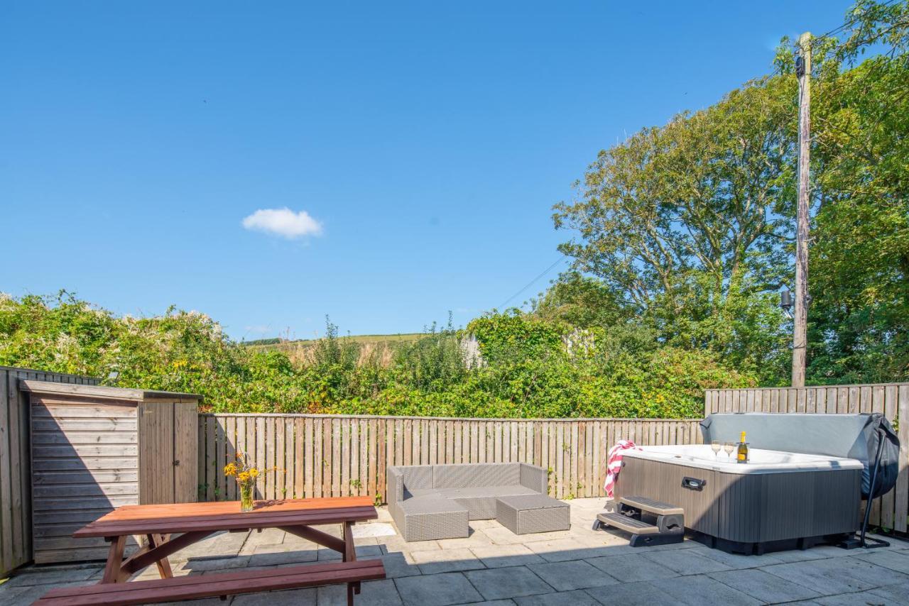 Wrth Y Nant Villa Saint Ishmaels  Екстериор снимка