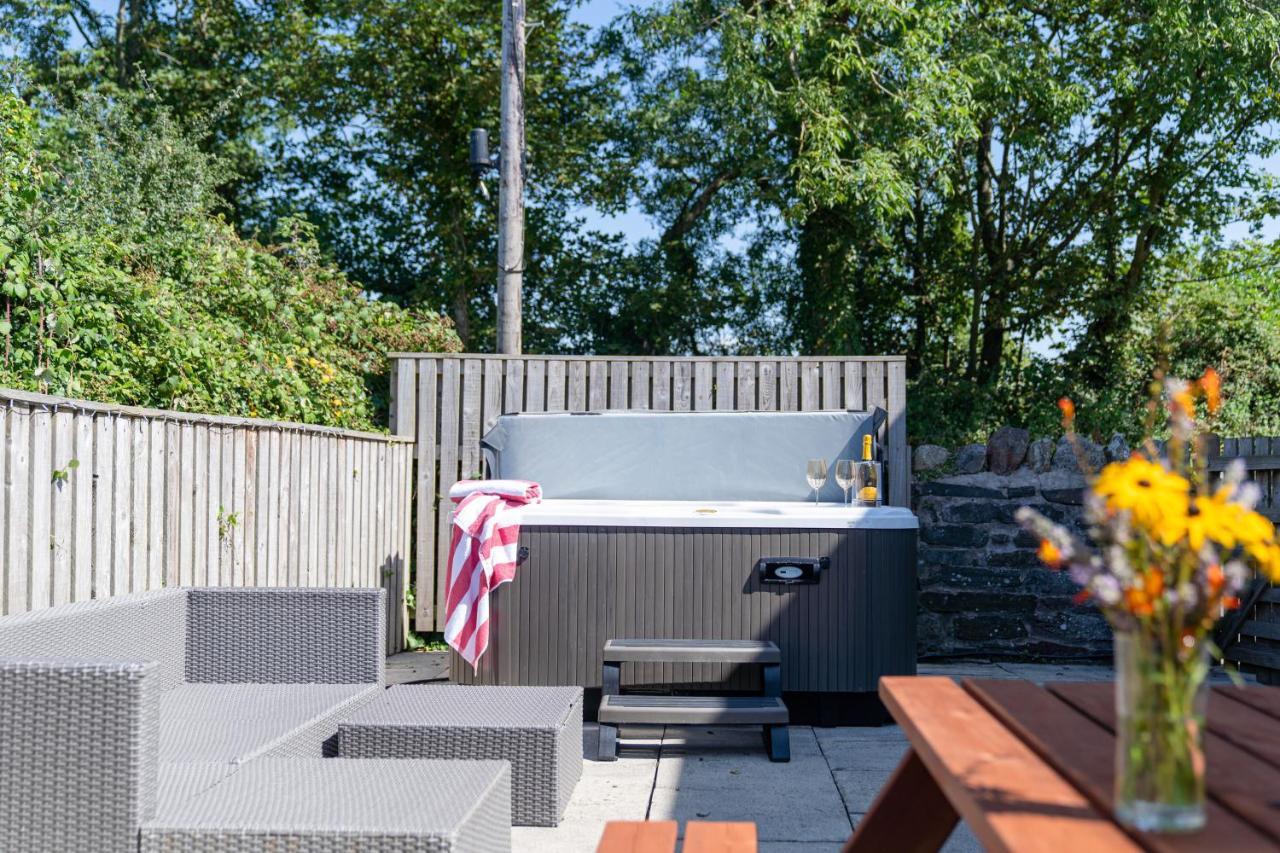 Wrth Y Nant Villa Saint Ishmaels  Екстериор снимка
